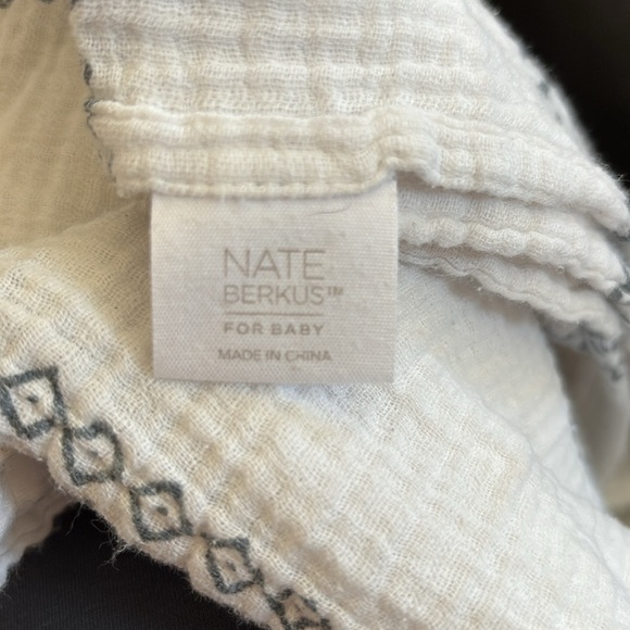 Nate Berkus For Baby Swaddle Blanket Gray White 100% Cotton Printed Nursery - Picture 3 of 3